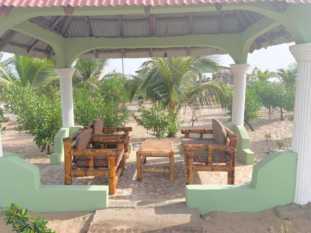 Bosofet Beach And Creek Lodge Sanyang Екстер'єр фото