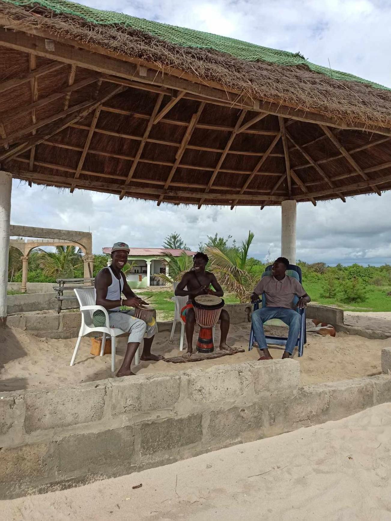 Bosofet Beach And Creek Lodge Sanyang Екстер'єр фото